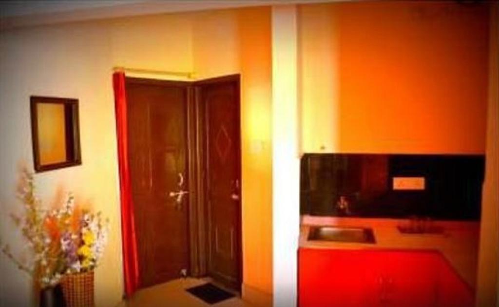 Sri Krishna Guest House & Reasturant Конарк Екстериор снимка